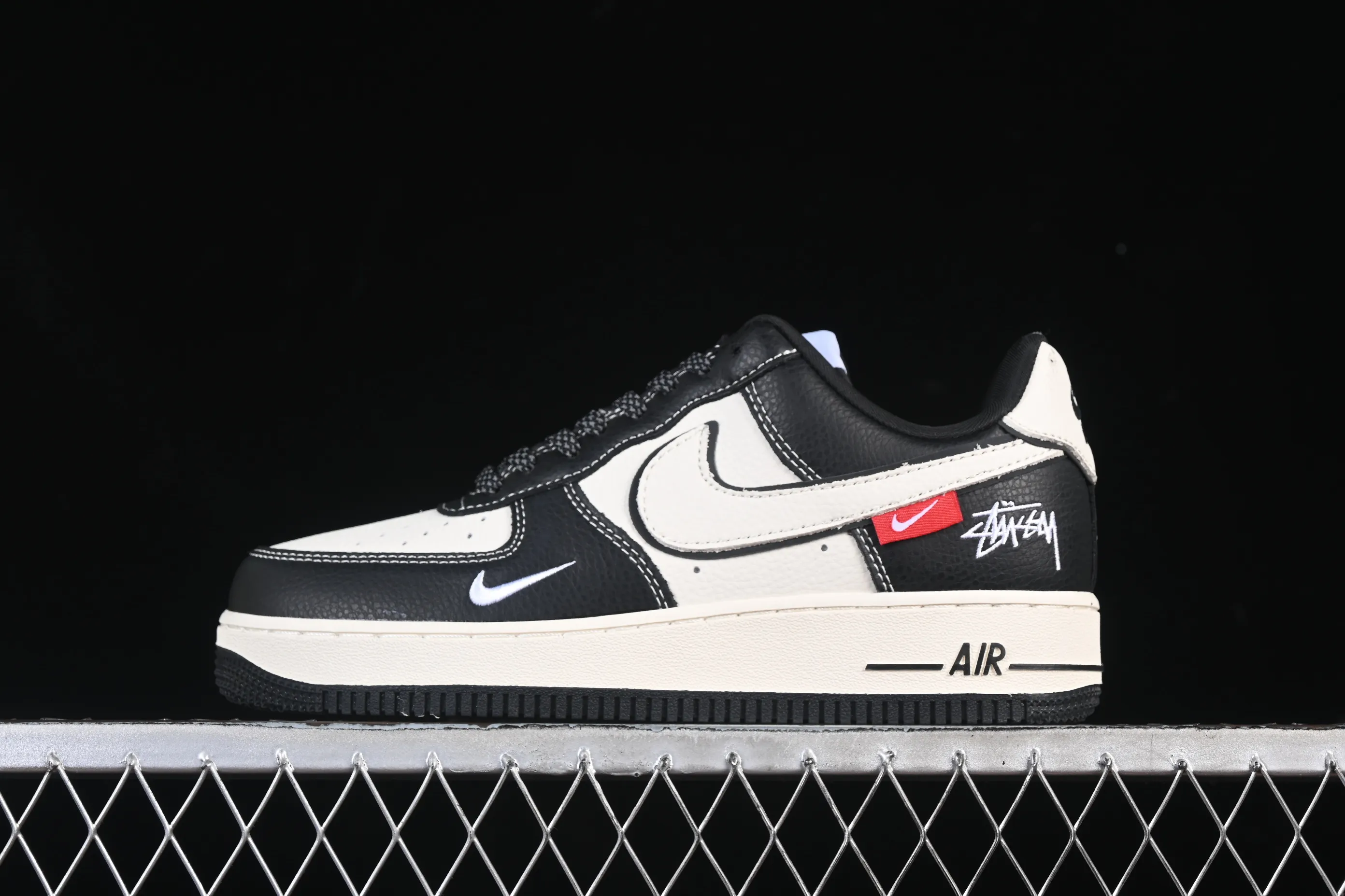 All categories Nk Air Force 1 Air Force series Nk Air Force 1 Low Air Force low-top Nike Air Force 1'07 Low Stusi co-branded classic black and white panda Air Force 1 low-top casual sneakers DD1982-318